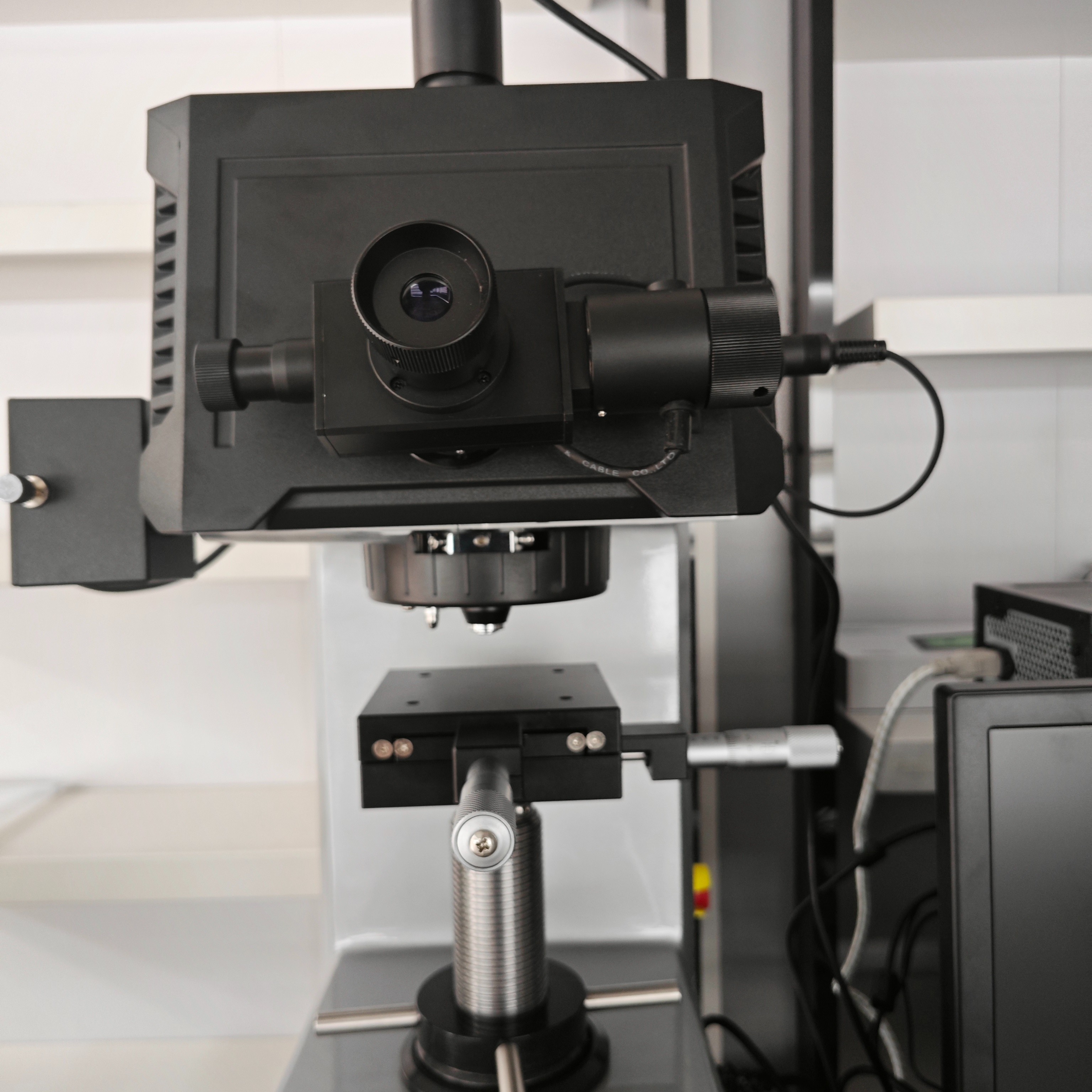 引起硬度计实验误差的影响有那些因素