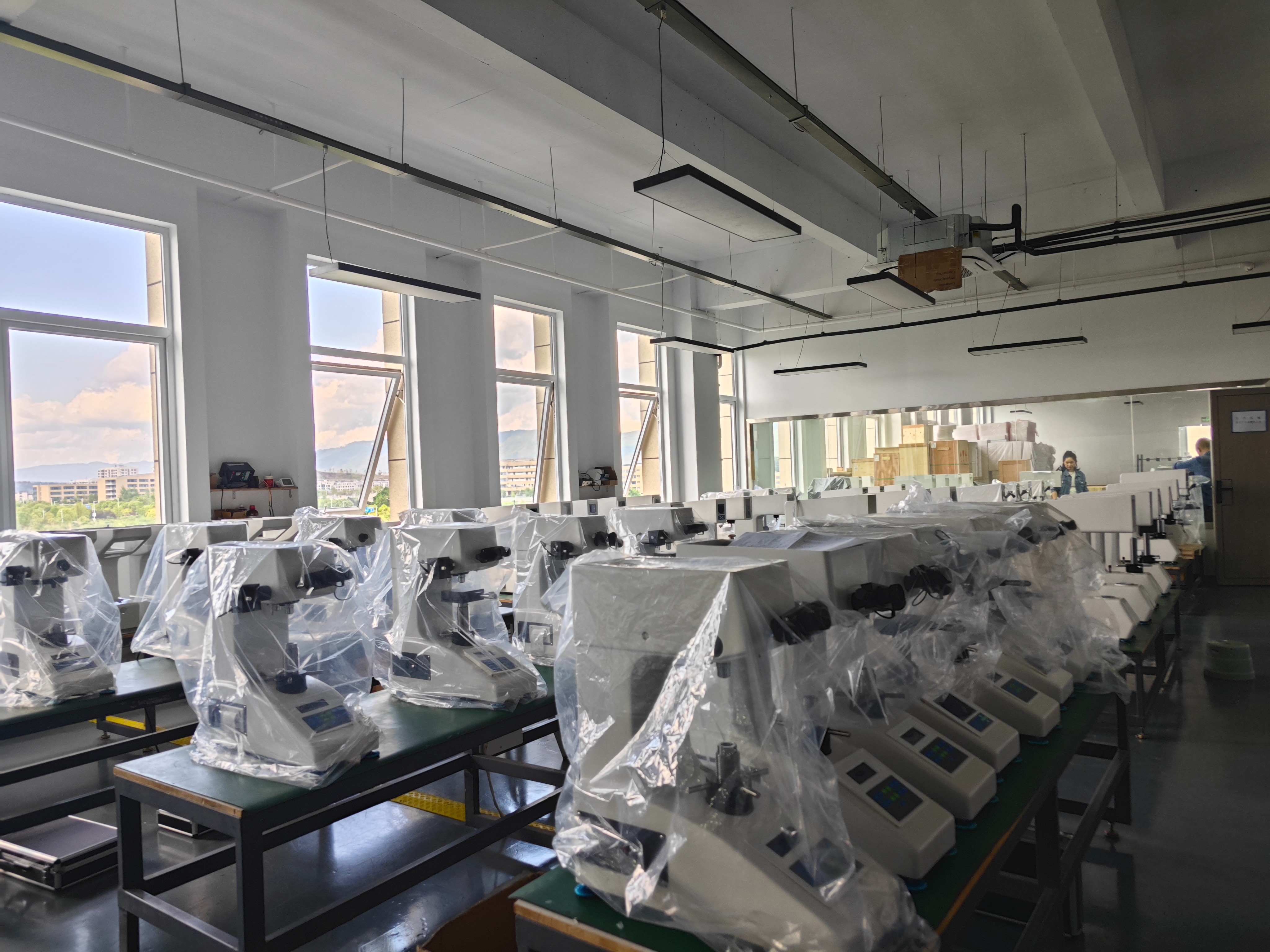 小负荷维氏硬度计 HV-5SPTA型